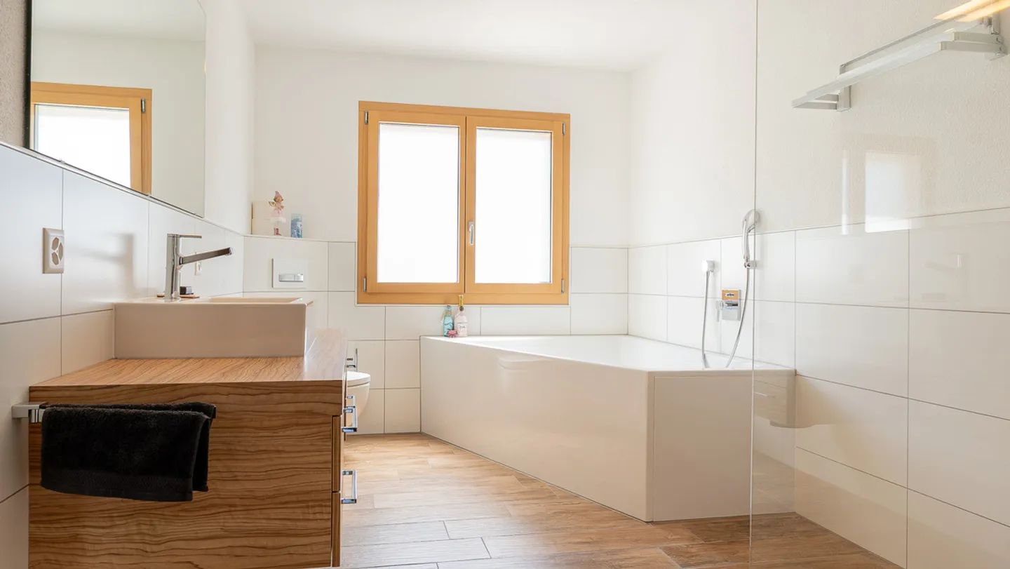 Moderno appartamento di 4,5 stanze con vista ottimale a Bürchen - Foto 12 di 13