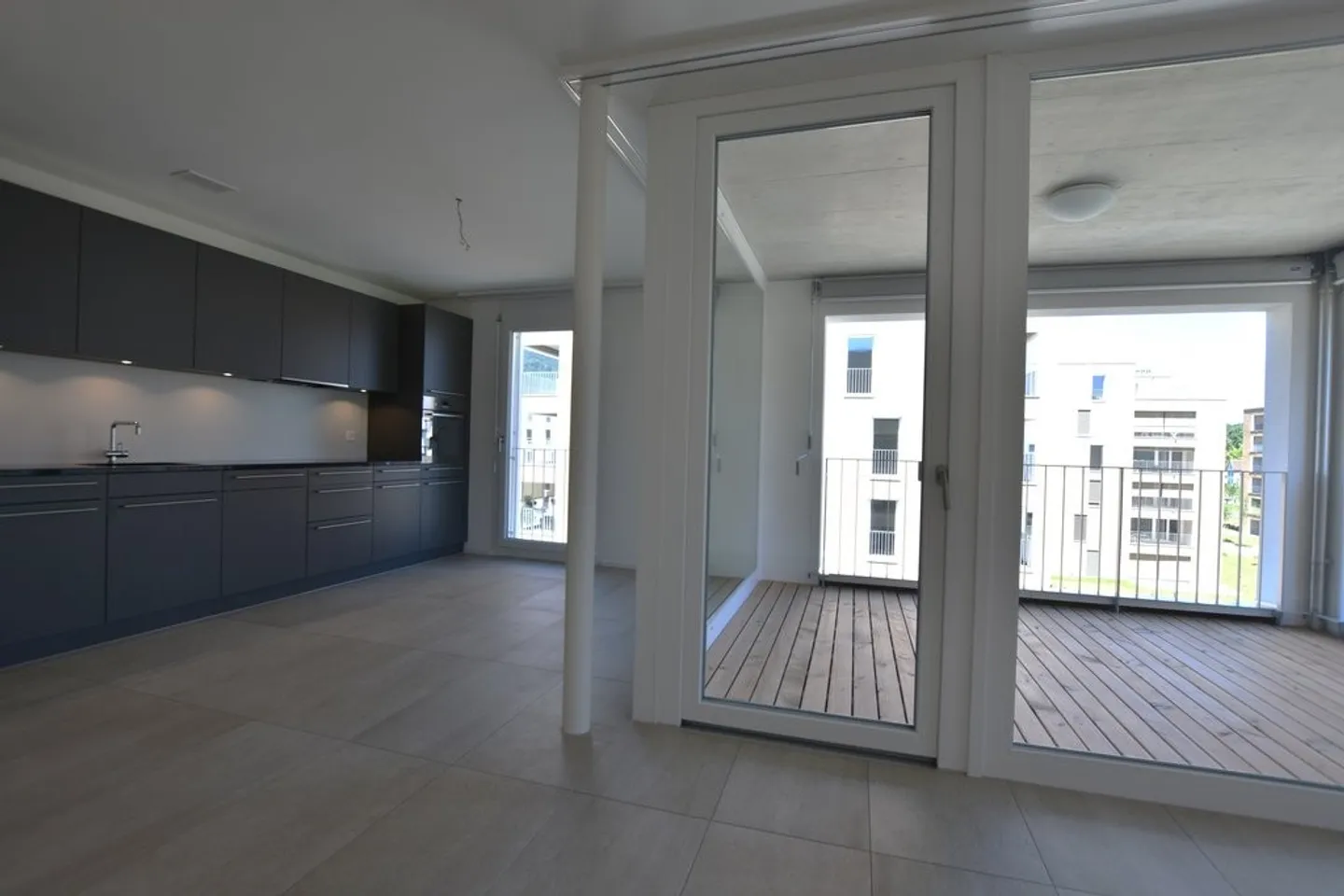 Moderno appartamento di 2,5 stanze con loggia - Foto 1 di 10