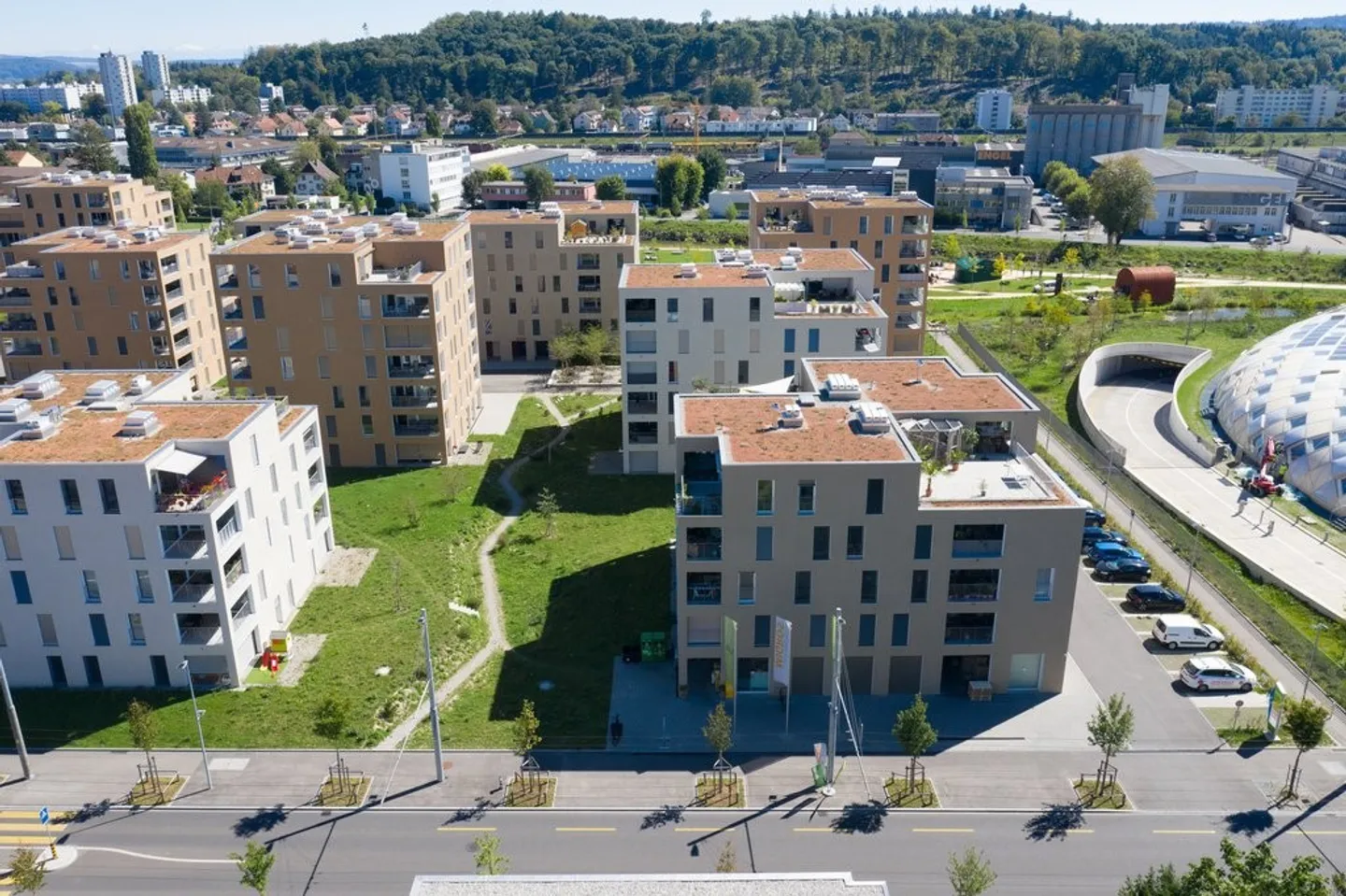 Moderno appartamento di 2,5 stanze con loggia - Foto 8 di 10