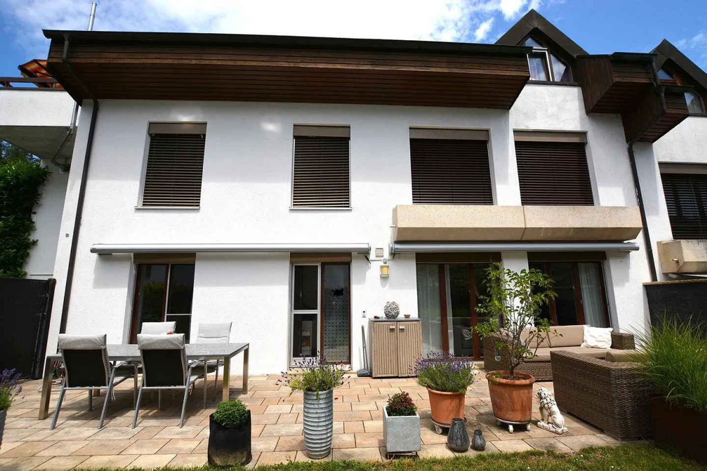 Vivere come in una casa unifamiliare - 143 m² di superficie utile, 110 m² di giardino, 2... - Foto 1 di 13