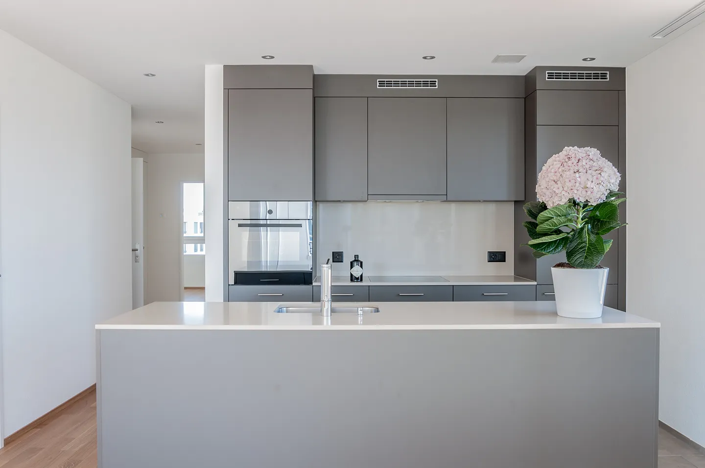 Modernes Apartment mit Loggia - Foto 3 von 7