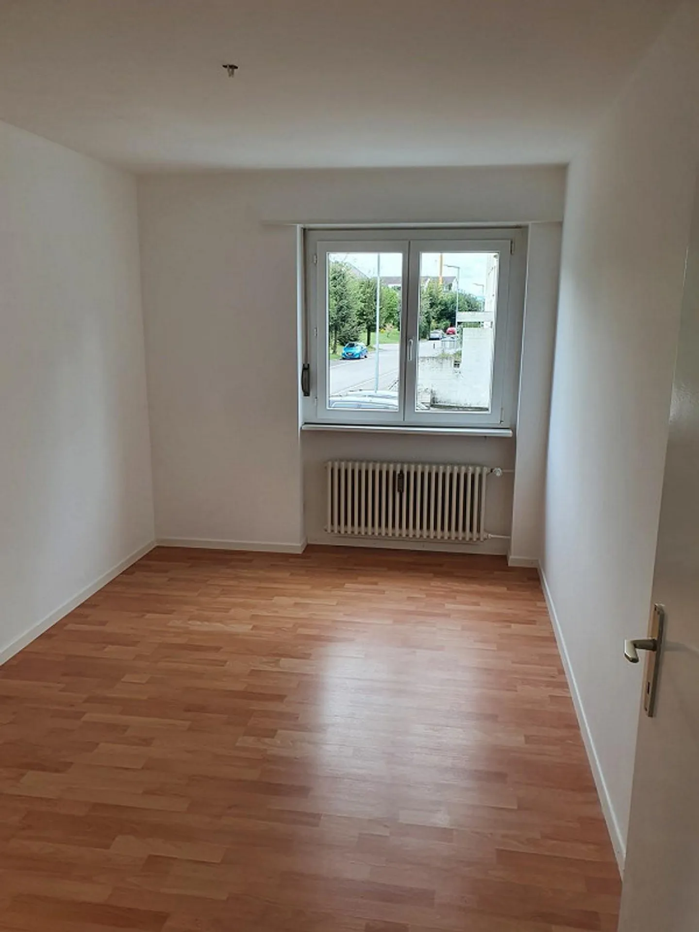 Appartamento 4.5 stanze in una posizione tranquilla - Foto 6 di 8