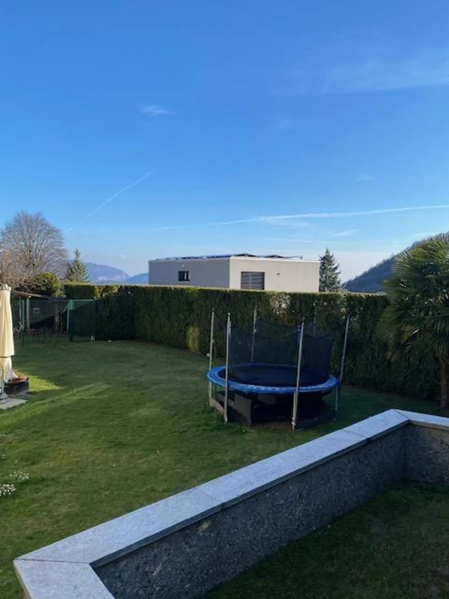Grande villa con giardino - Foto 9 di 9