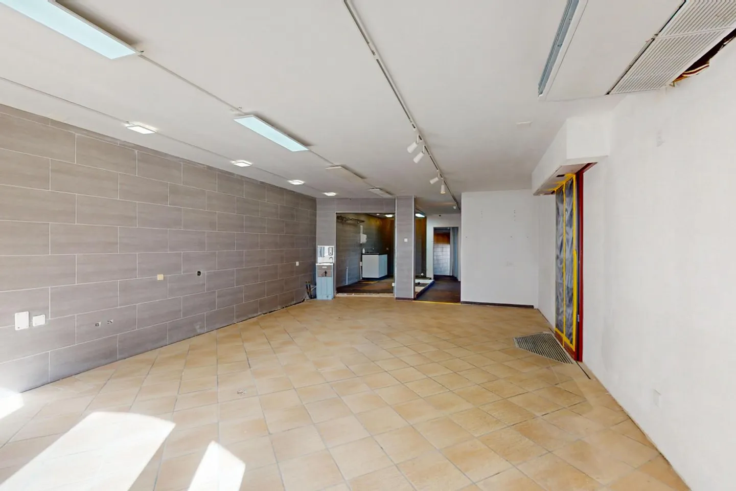 Negozio Zona Incontro Sissach - Foto 3 di 6