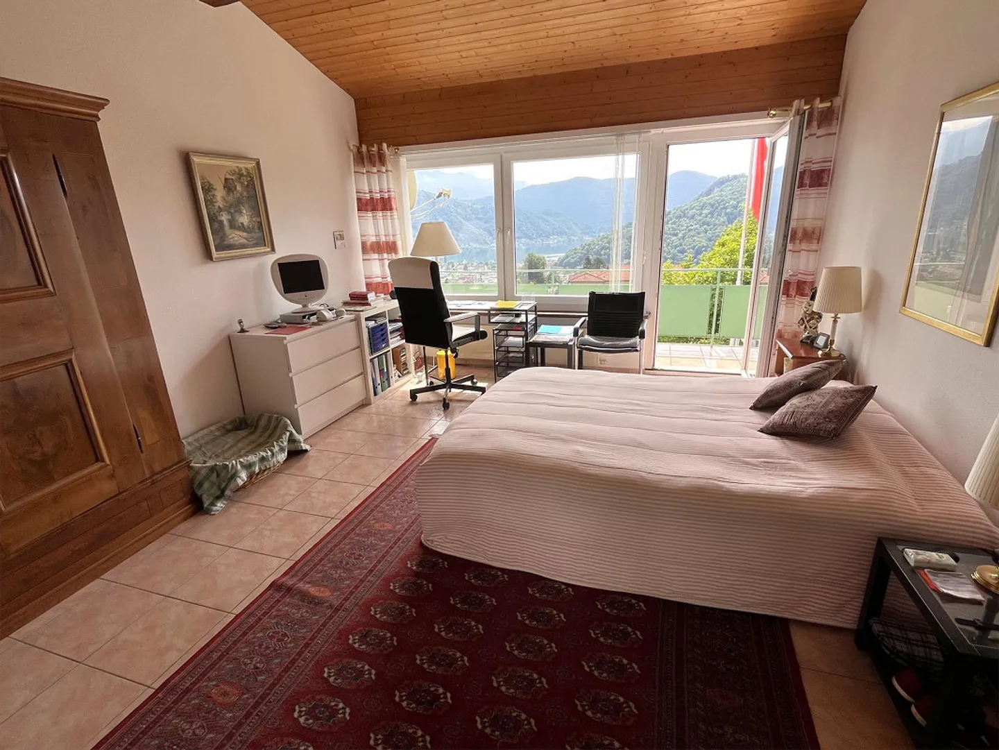 Incantevole casa familiare con vista lago - Foto 6 di 14