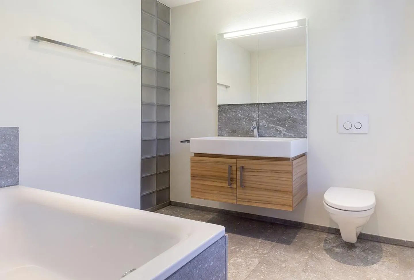 Appartamento attico esclusivo con due terrazze - Foto 5 di 12