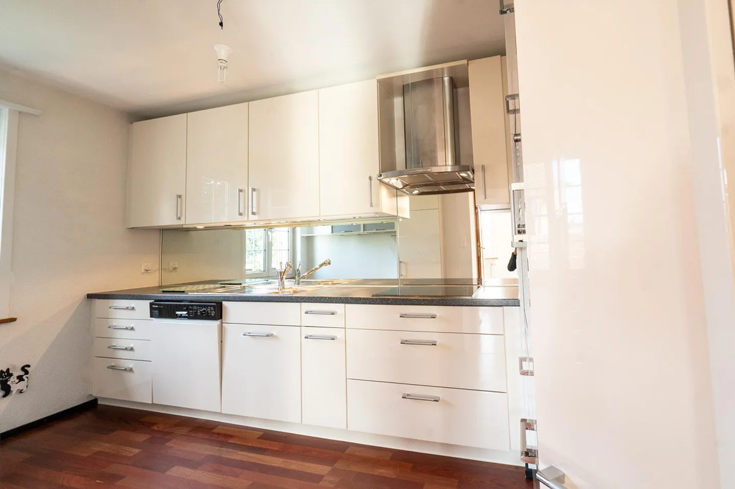 Charming Single-Family Home in Lyss - Photo 3 of 10