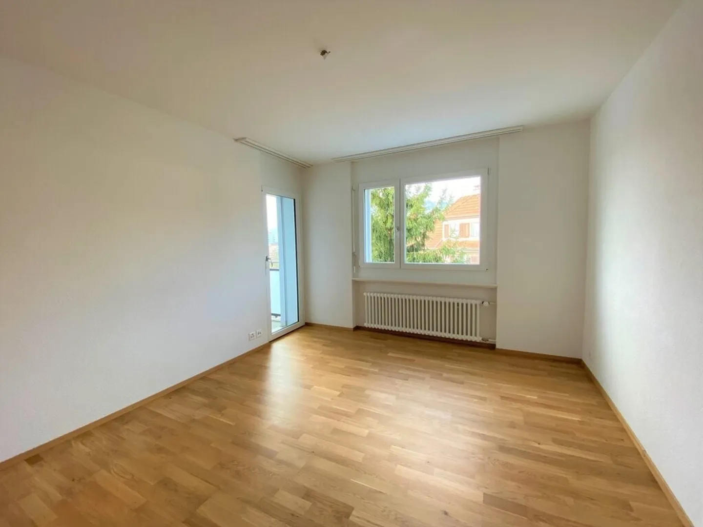 Espaces de vie lumineux & balcon ensoleillé - visitez maintenant! - Photo 2 sur 7