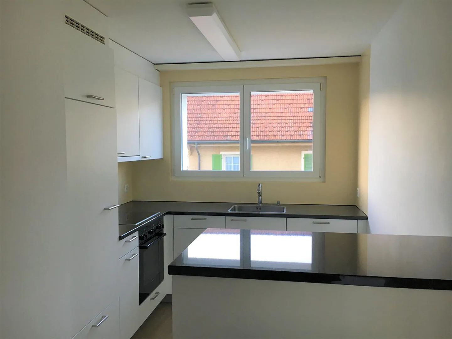 Appartamento di 3 locali in una posizione centrale - Foto 2 di 6