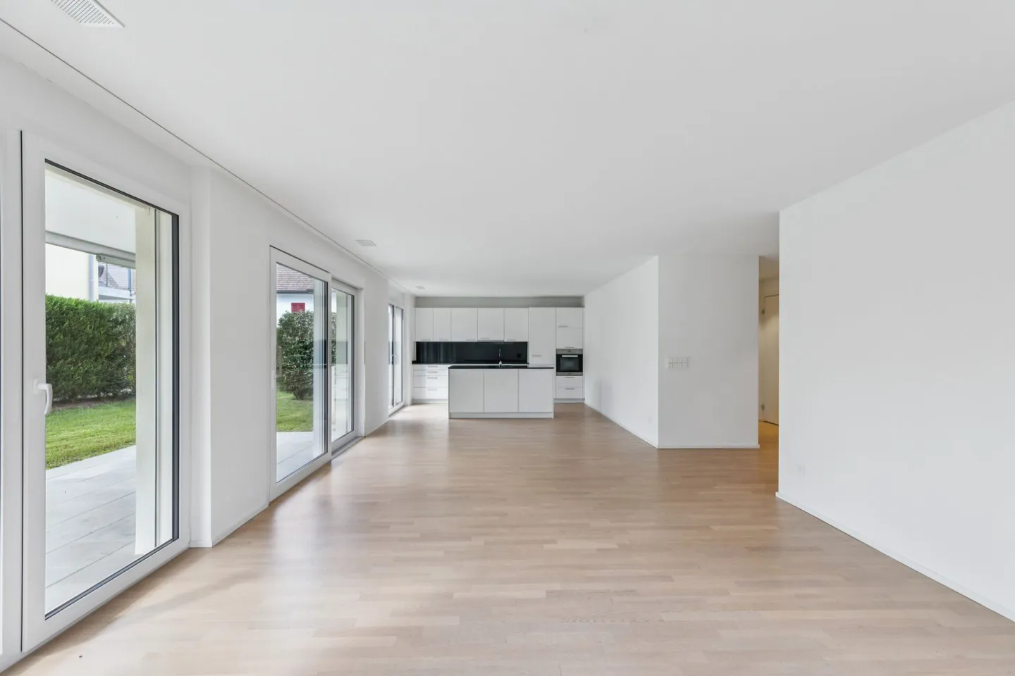 Modern 5.5-room maisonette with garden - Living on two levels in Fahrwangen - Photo 2 of 12