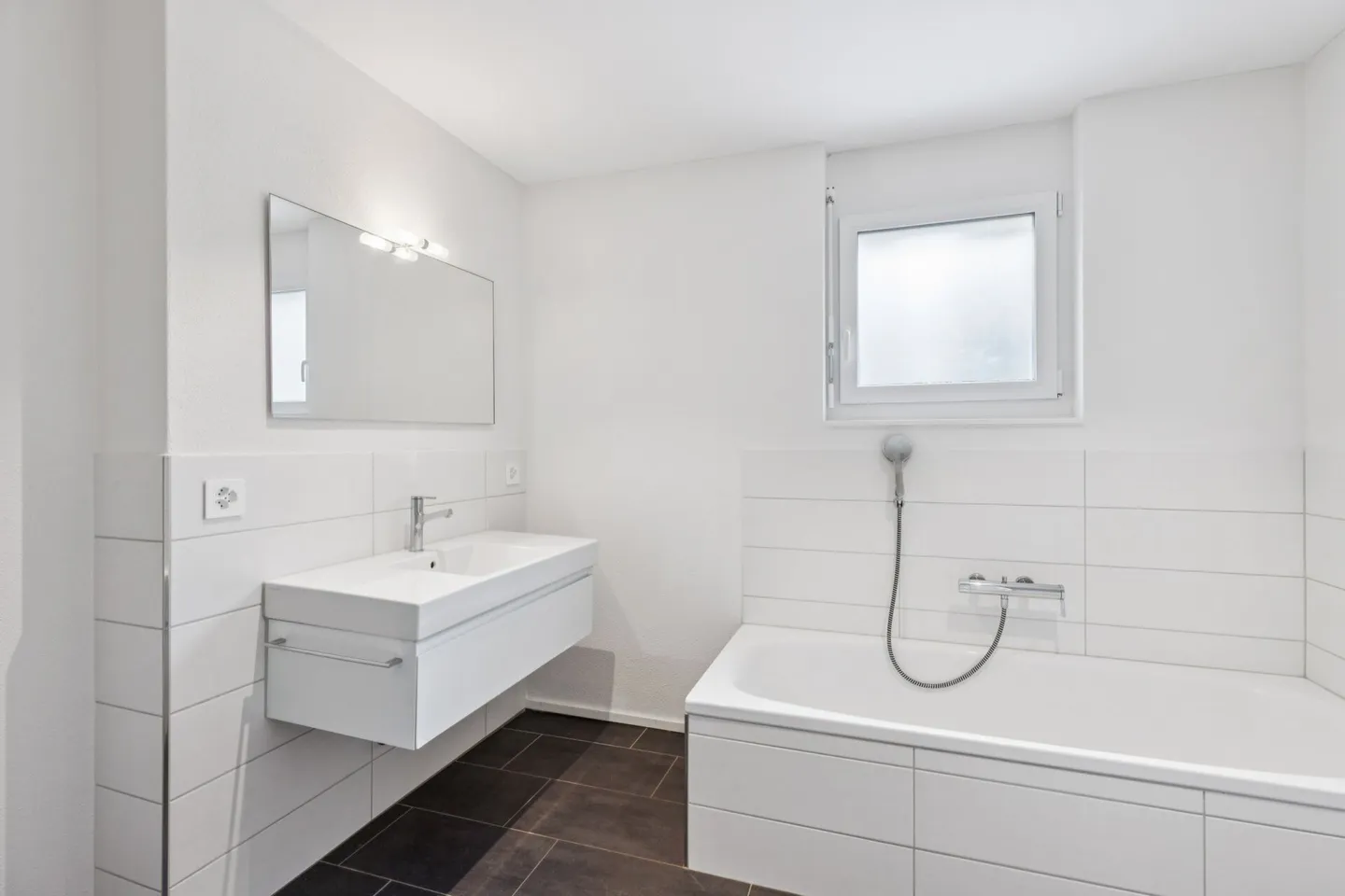 Modern 5.5-room maisonette with garden - Living on two levels in Fahrwangen - Photo 5 of 12