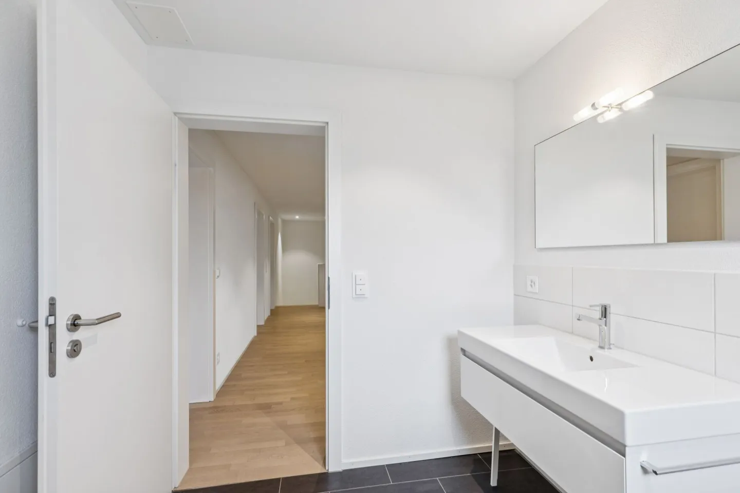 Modern 5.5-room maisonette with garden - Living on two levels in Fahrwangen - Photo 6 of 12