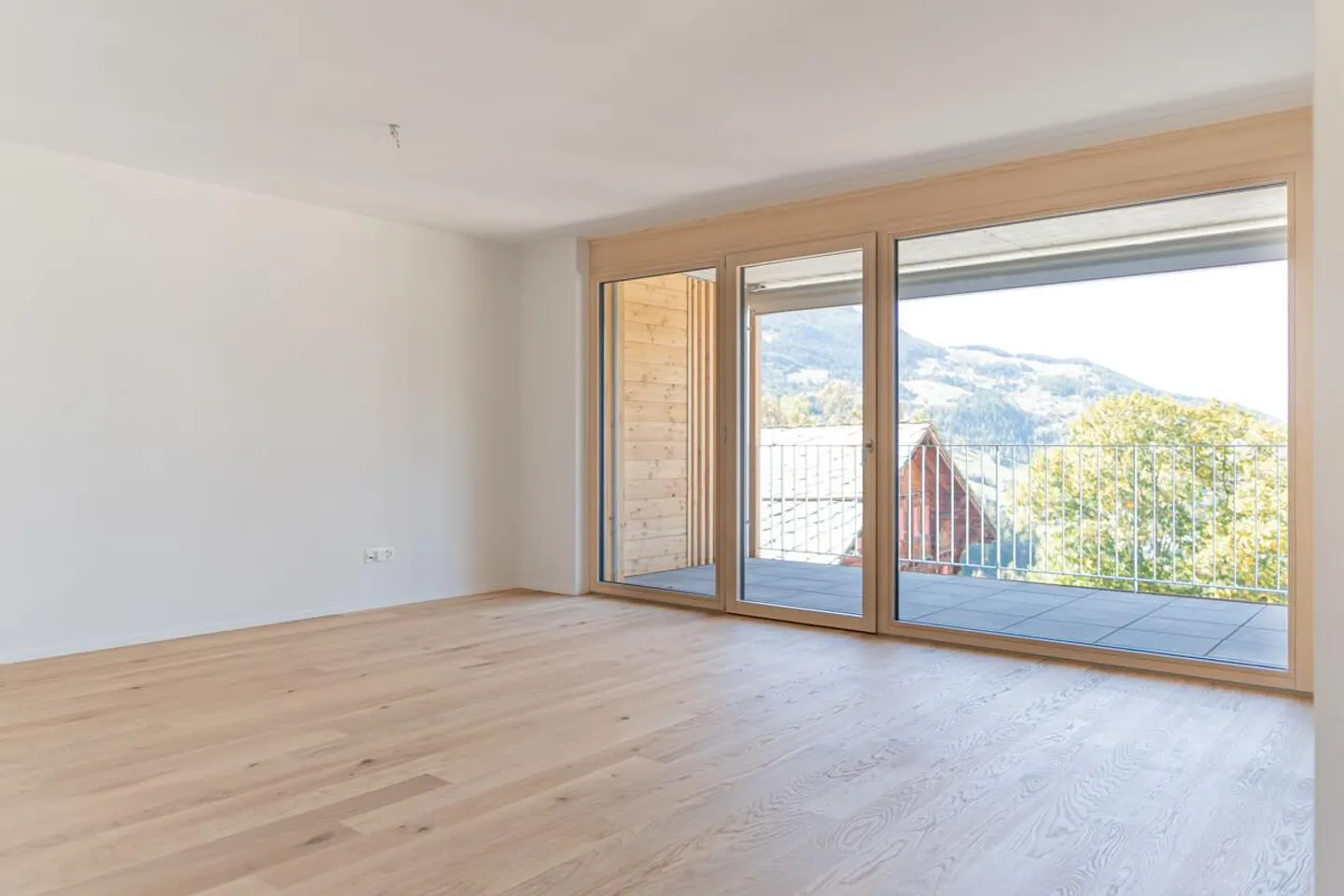 Sonnige Dachwohnung mit atemberaubendem Blick - Foto 16 von 33