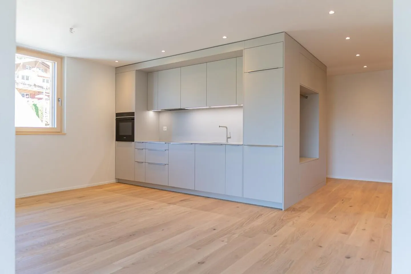 Sonnige Dachwohnung mit atemberaubendem Blick - Foto 17 von 33