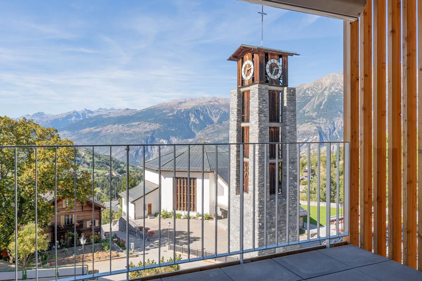 Sonnige Dachwohnung mit atemberaubendem Blick - Foto 24 von 33
