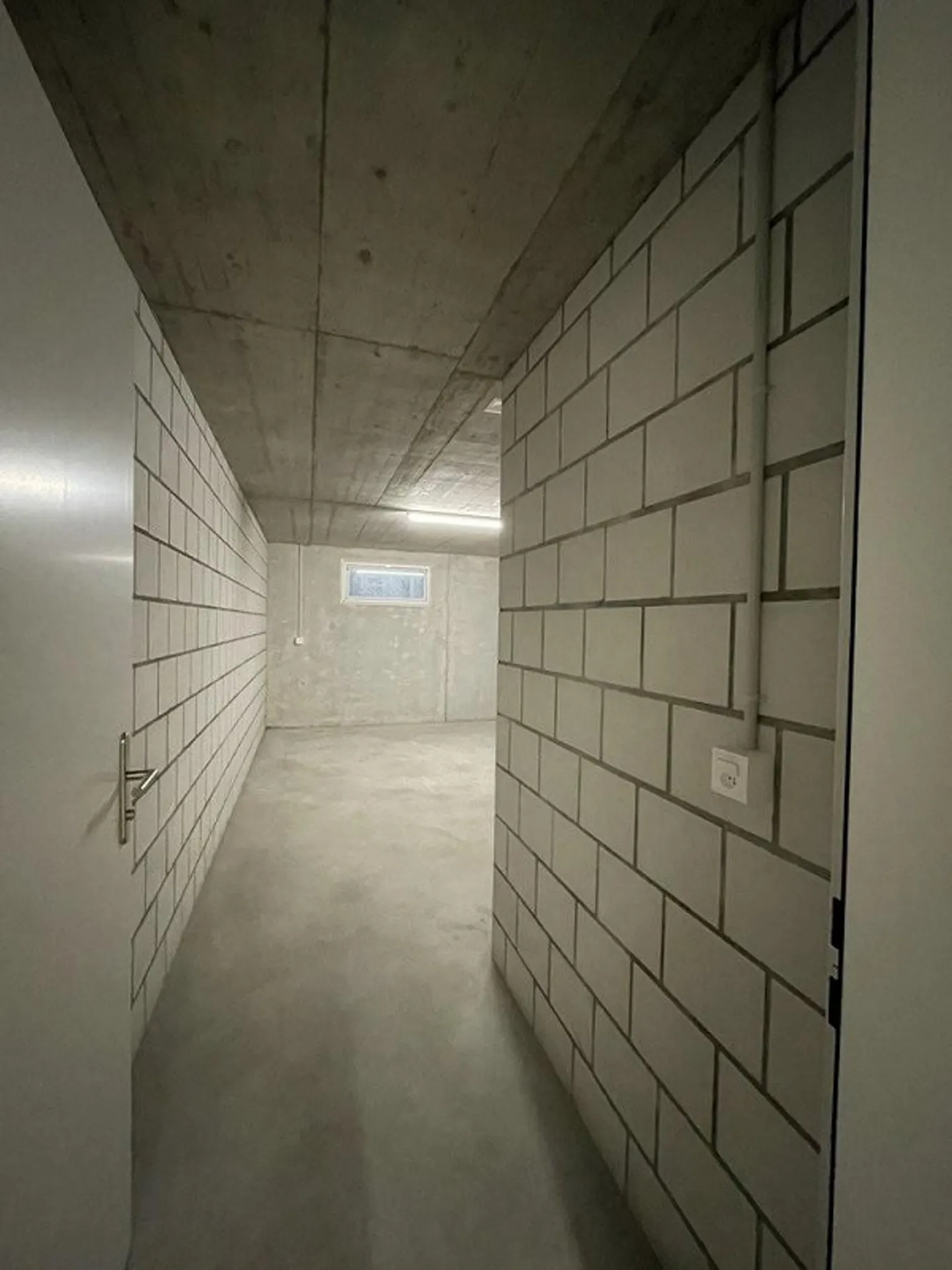 43m2 Storage or Hobby Room in Studen - Photo 3 of 3