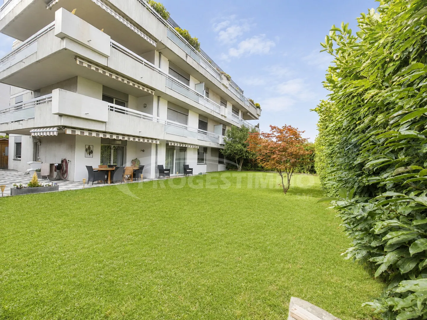 Appartement spacieux avec jardin - Photo 8 sur 8