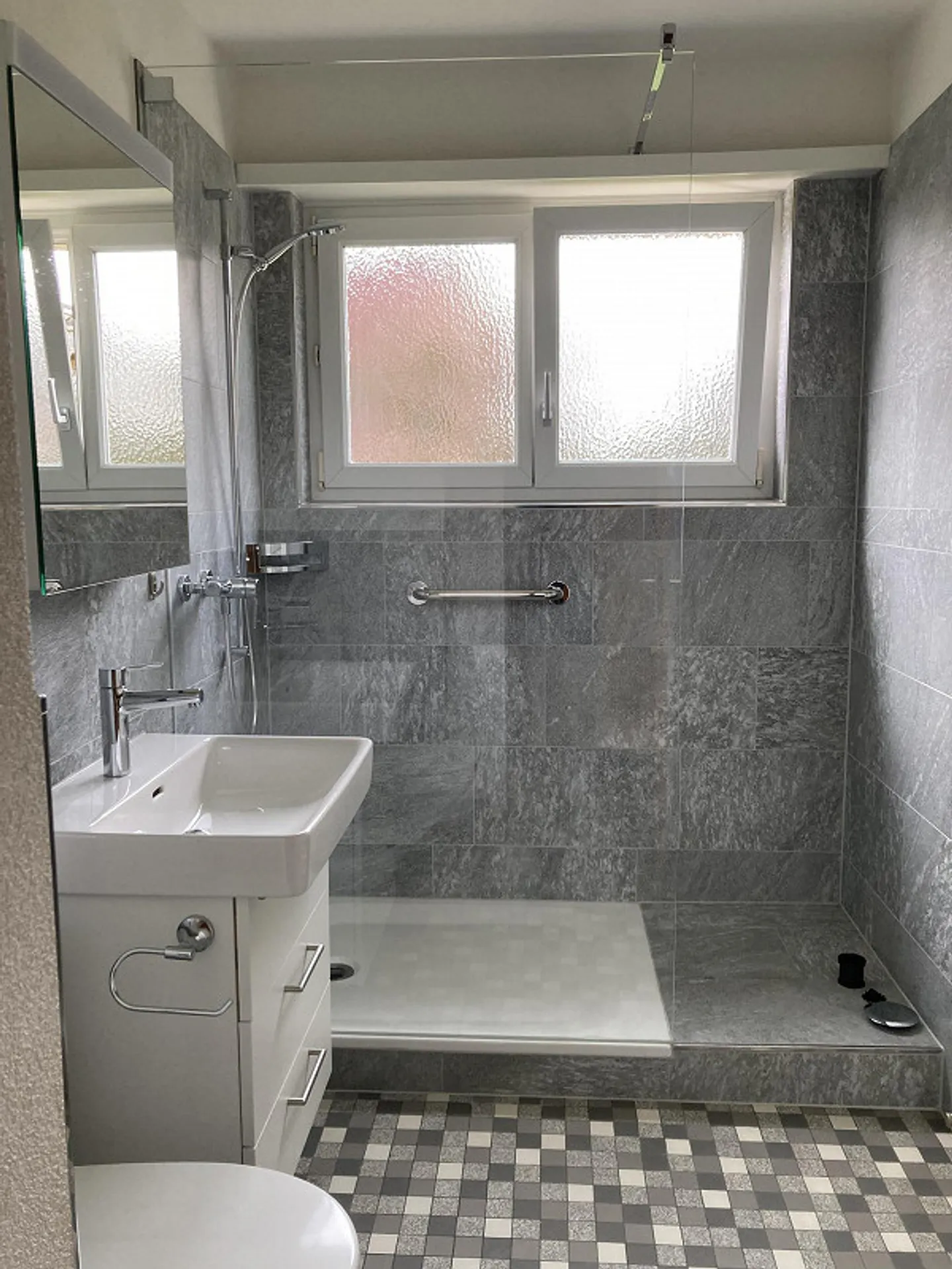 Appartamento di 4 locali recentemente ristrutturato e tranquillo - Foto 7 di 7