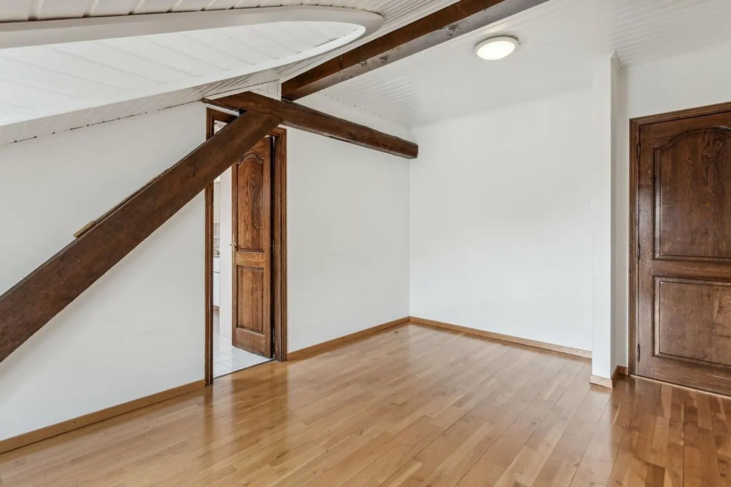 Geräumige Wohnung nahe Stadtzentrum - Foto 4 von 10