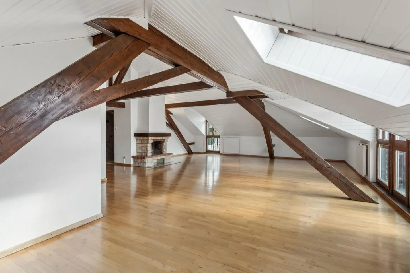 Geräumige Wohnung nahe Stadtzentrum - Foto 5 von 10