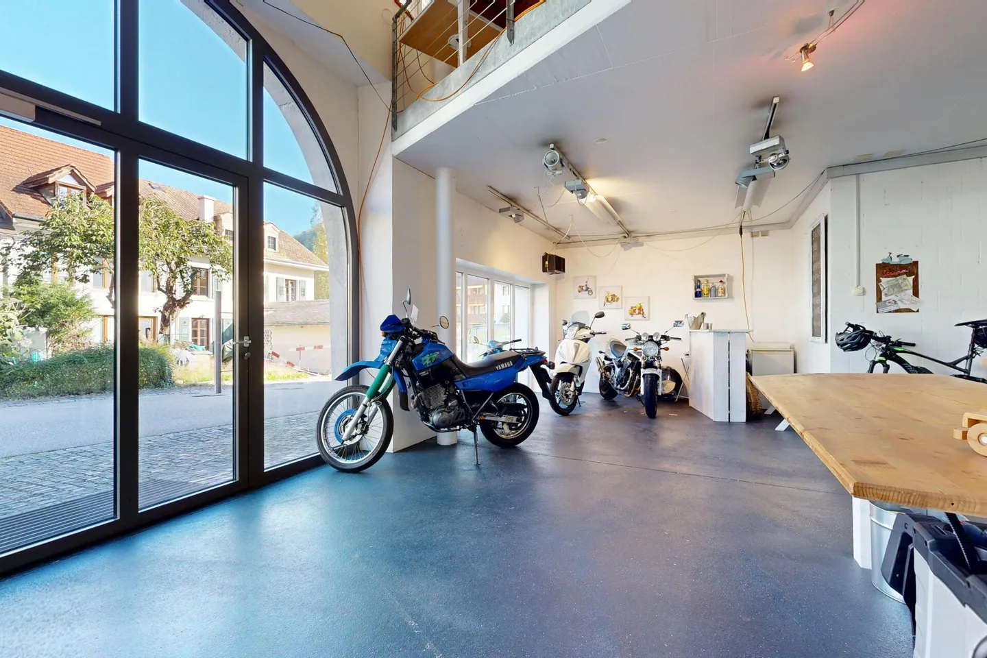 modernes Einfamilienhaus mit Gewerbeanteil - Photo 10 sur 17