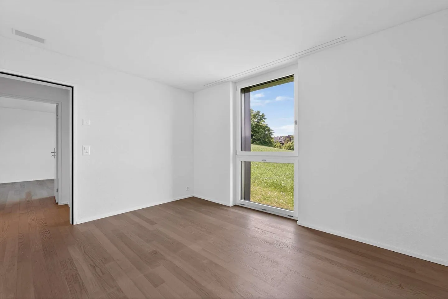 Spacious living: Modern 5.5-room apartment with 35.5 m² terrace - Photo 7 of 29