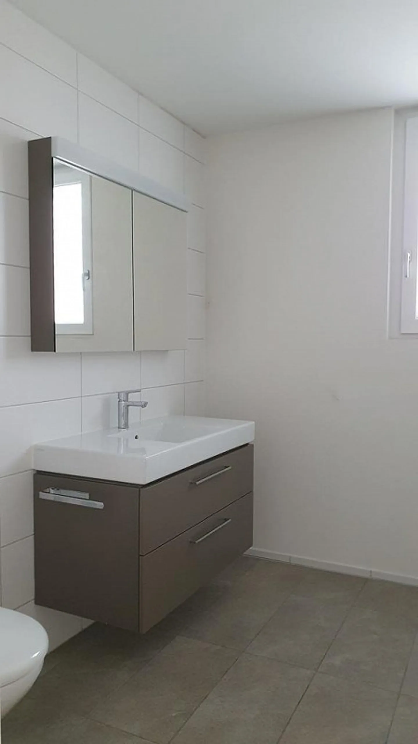 Spacious 2.5-room apartment in Minergie P - Photo 5 of 9