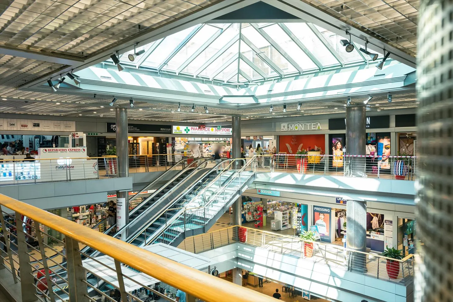 Arcade - Foto 2 von 2