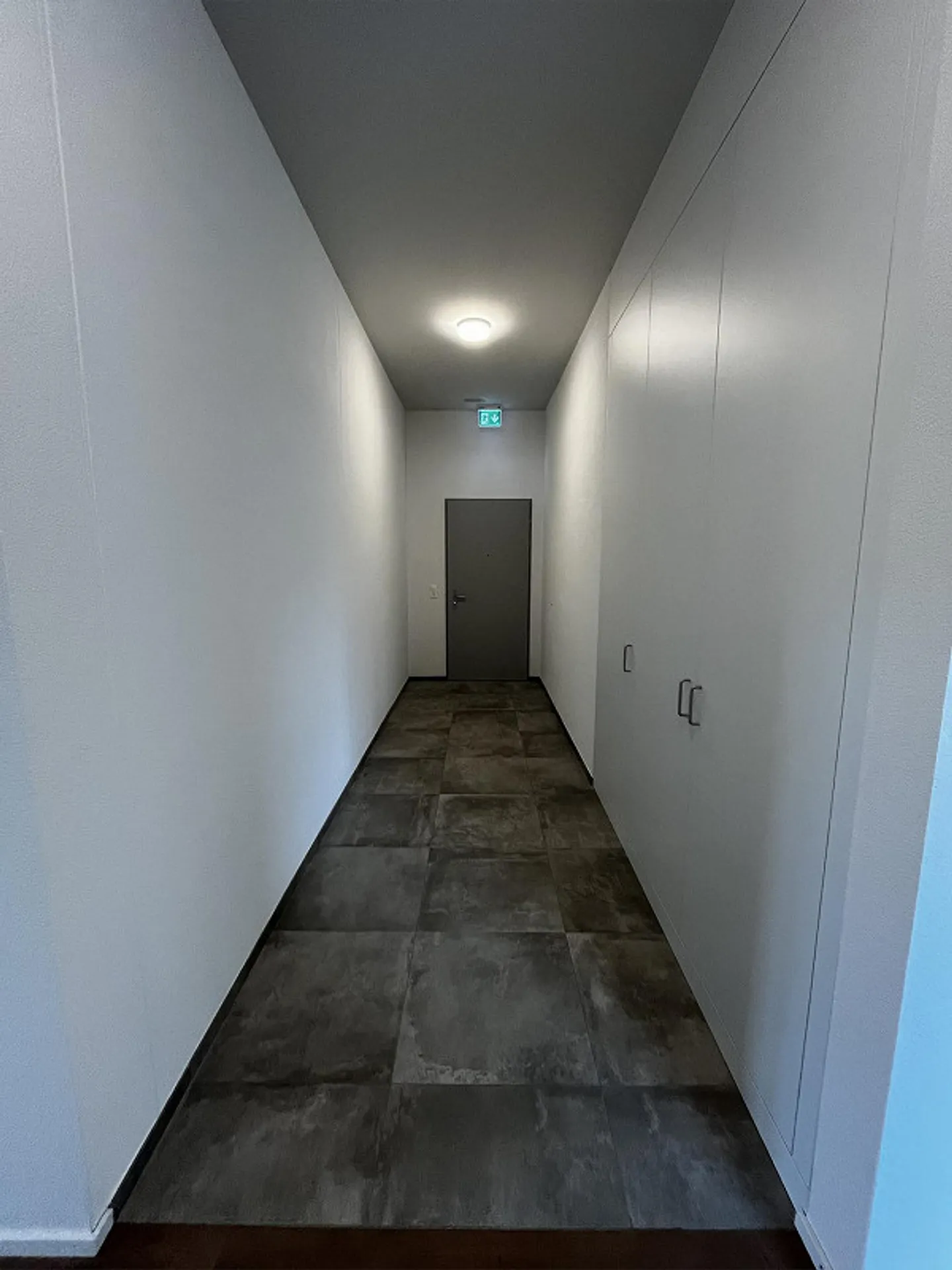 PRIMA AFFITTAZIONE: 157m2 Spazi Ufficio (6.5 Stanze Piano Terra Ovest) - Foto 3 di 9