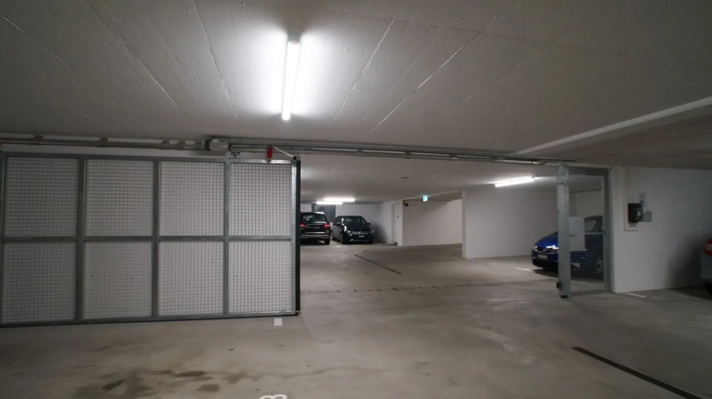 Posti auto sotterranei privati con uscita piana - Foto 7 di 8