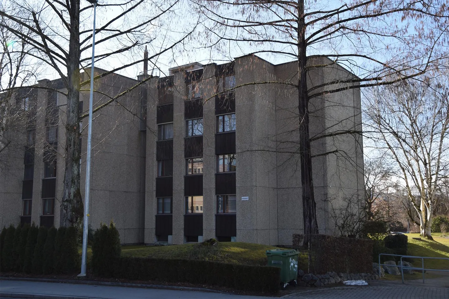 5 1/2 - Room Apartment on the Ground Floor including Underground Parking Space - Photo 3 of 12