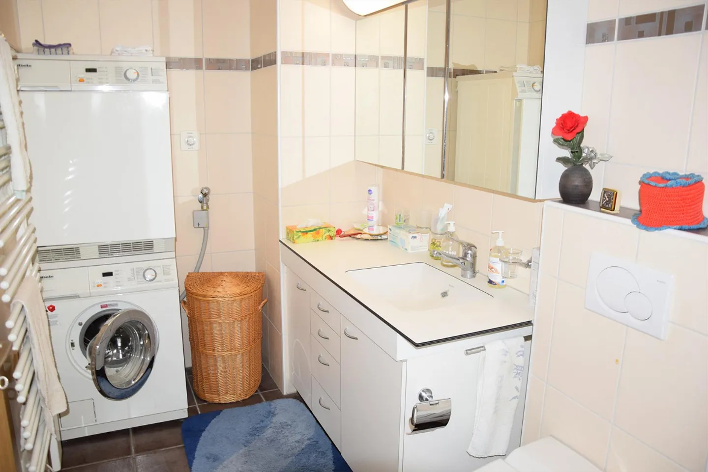 5 1/2 - Room Apartment on the Ground Floor including Underground Parking Space - Photo 6 of 12