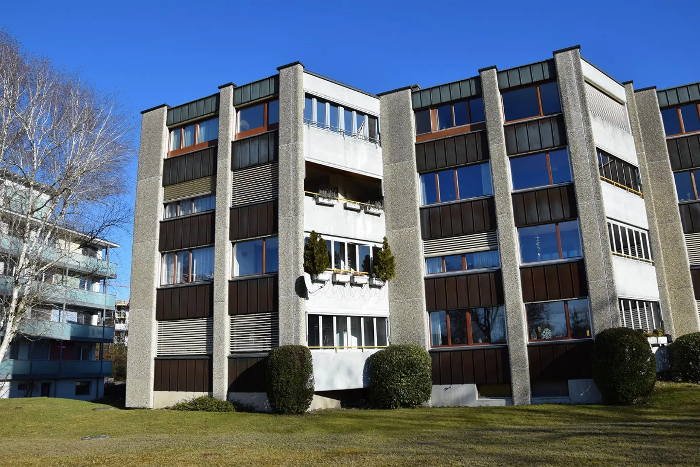 5 1/2 - Room Apartment on the Ground Floor including Underground Parking Space - Photo 2 of 12