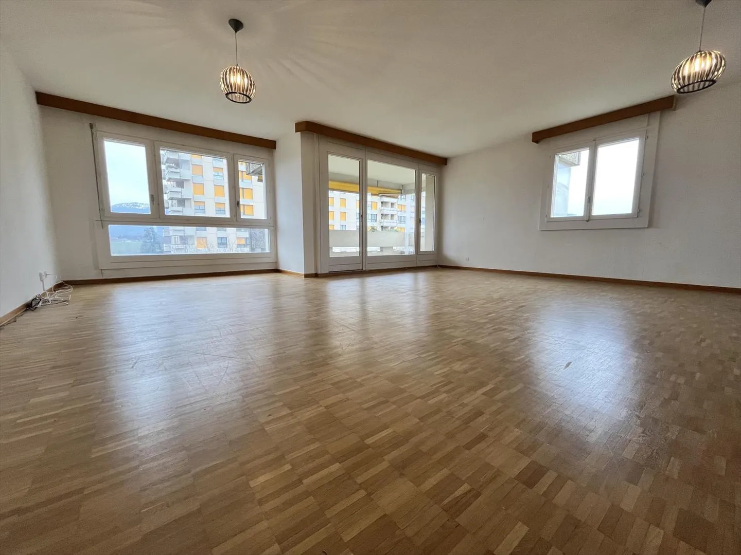 Appartement 7 pièces - Photo 3 sur 6