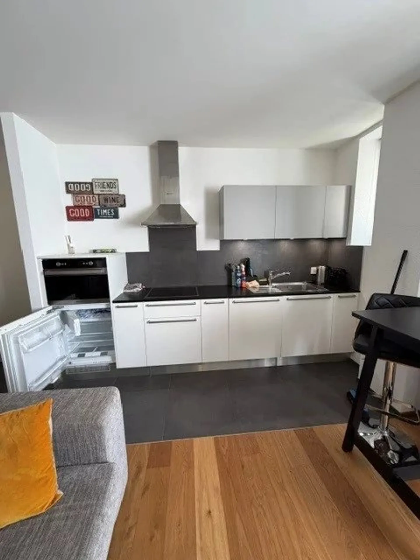 Charming Ground-Floor Studio - Photo 3 of 4