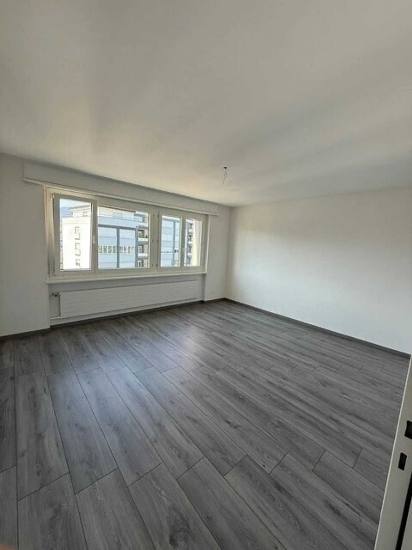 3.5 Room Apartment - Photo 3 of 7