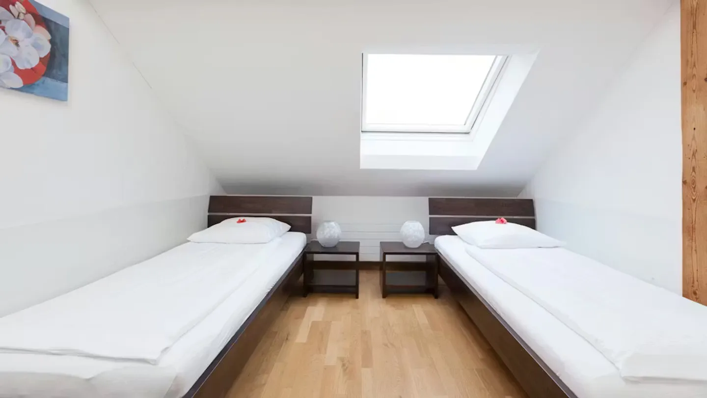 Chic Apartment in Zürich - Photo 3 of 4