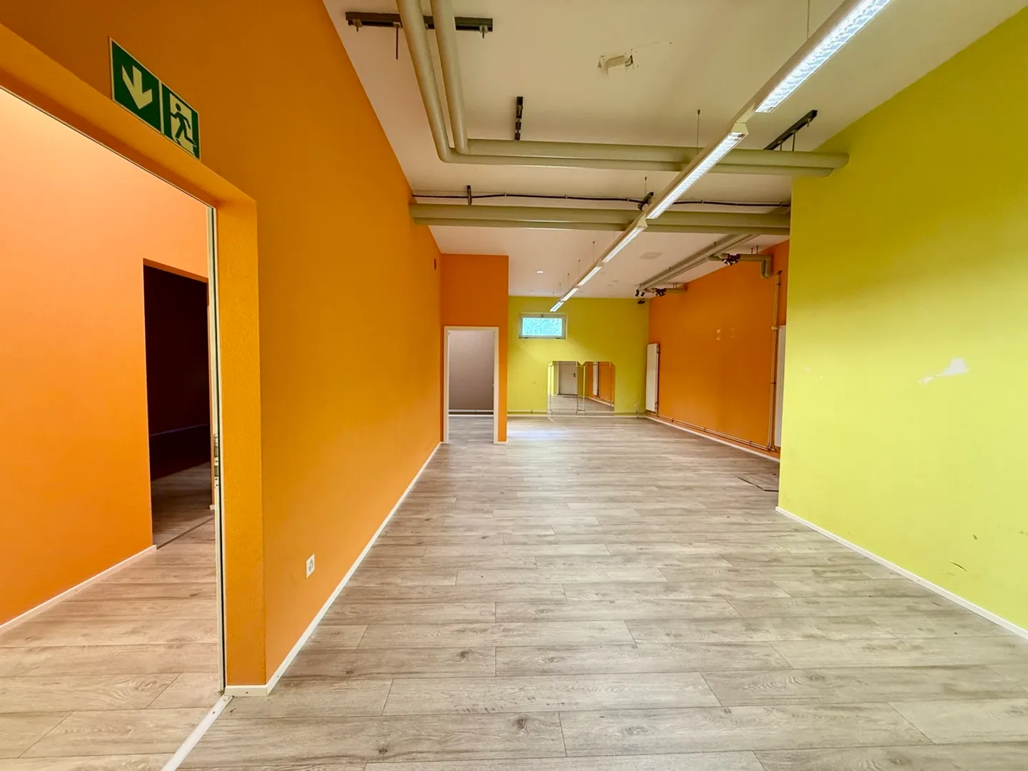 Industrial Zone Farvagny - 330 m2 Local - Photo 6 of 9