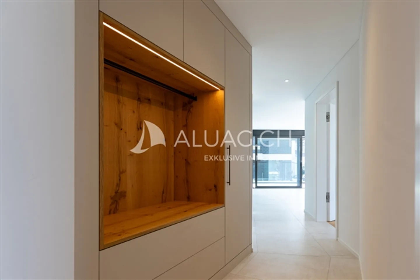 APPARTEMENT EXCLUSIF DE 5,5 PIÈCES - Photo 6 sur 14