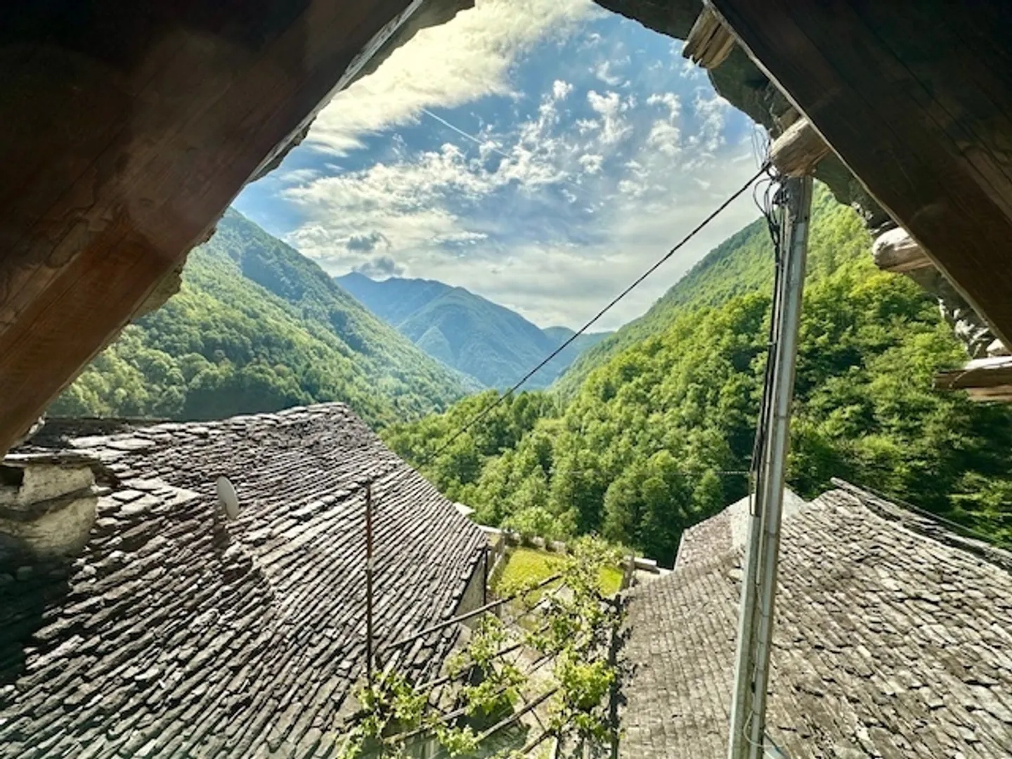 Furnished 3-room Rustico in historic Corippo (Verzasca Valley) - Photo 13 of 16