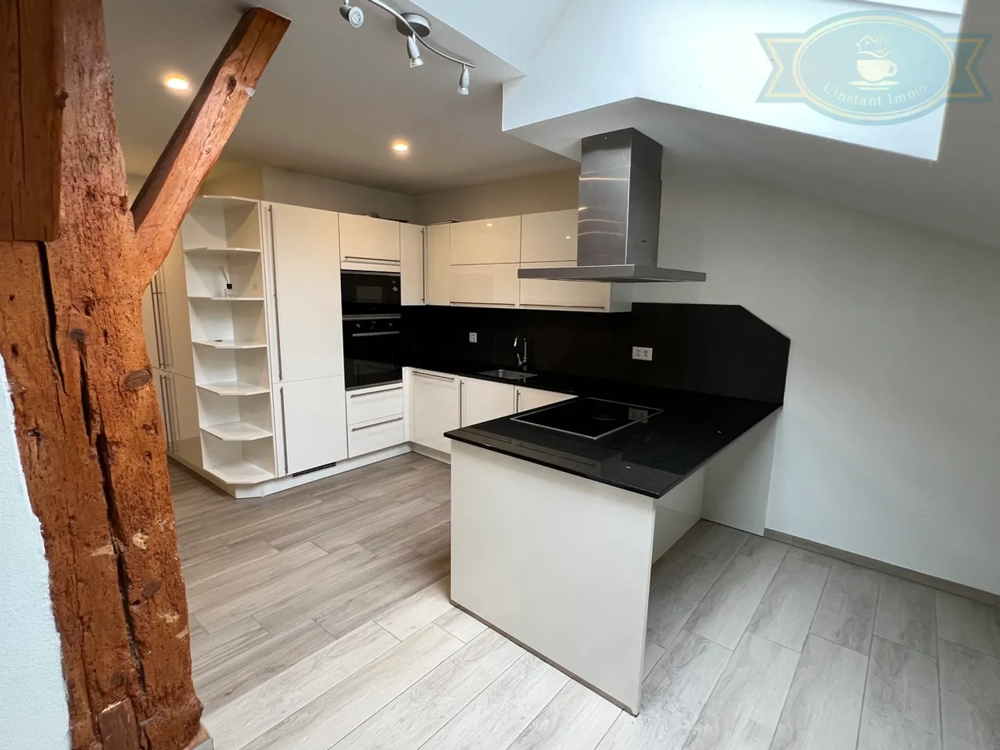Immeuble mixte entièrement loué au centre village de Villeret - Photo 8 sur 12