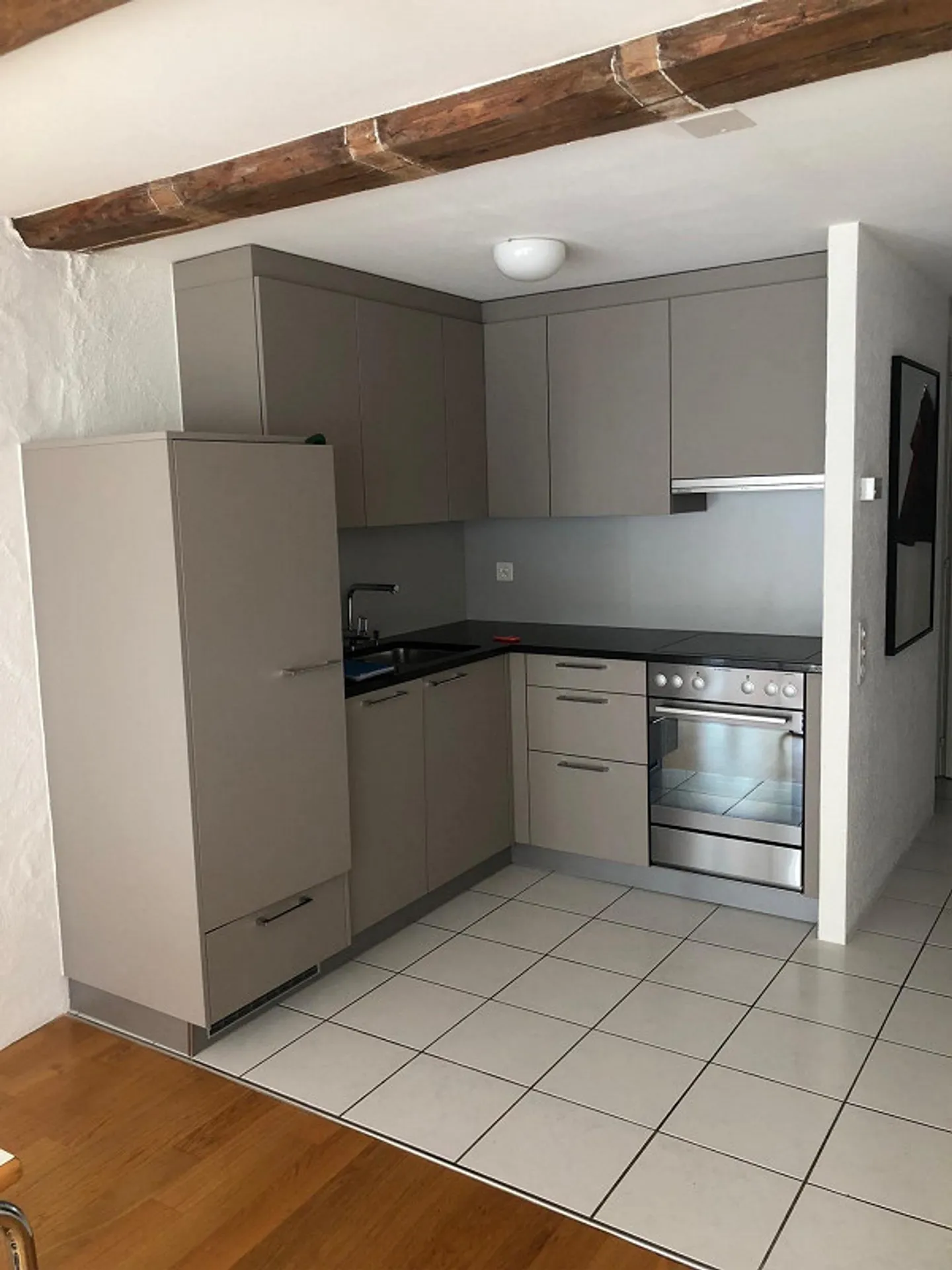Incantevole appartamento di 2 stanze in un edificio storico in Gerechtigkeitsgasse a Berna - Foto 4 di 6