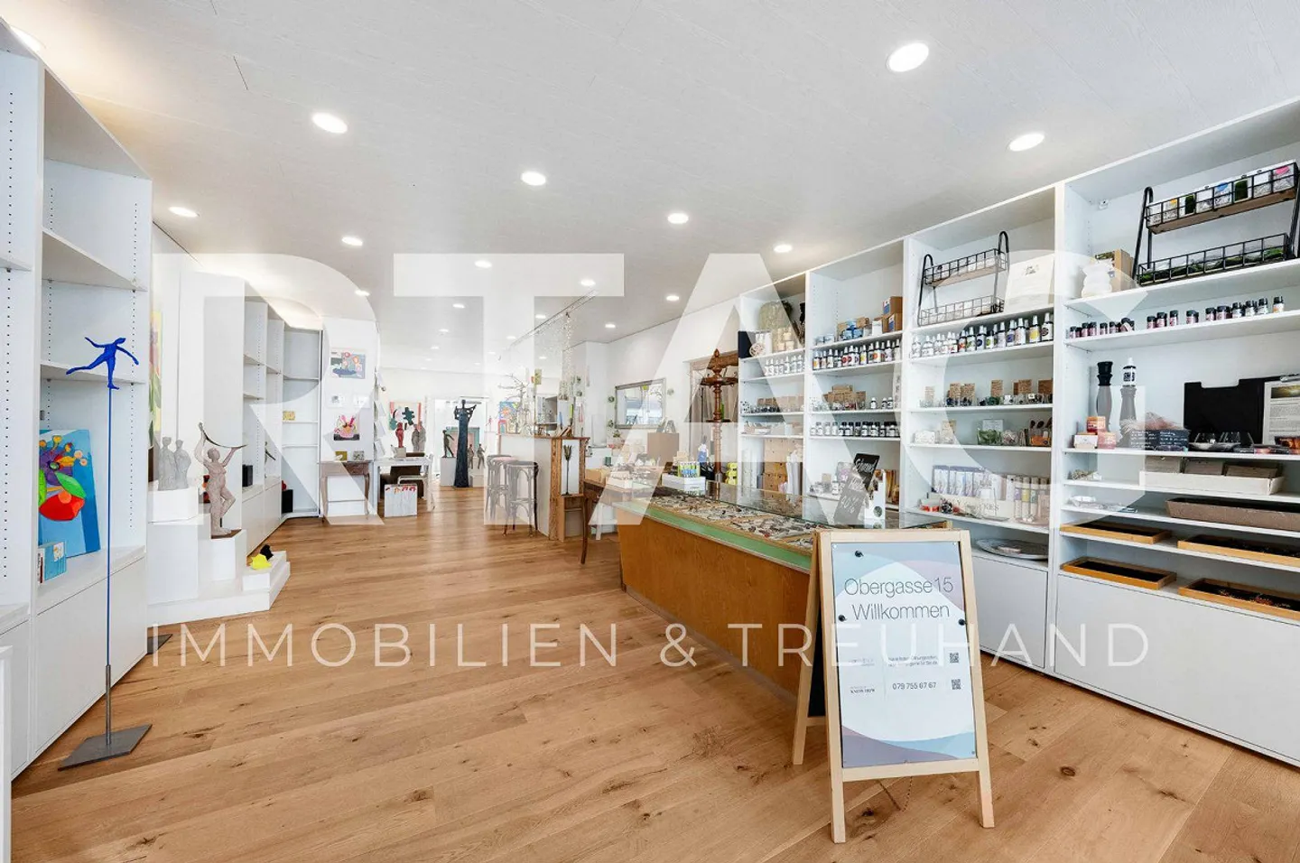 Atelier mit Gewölbekeller - Foto 1 von 9