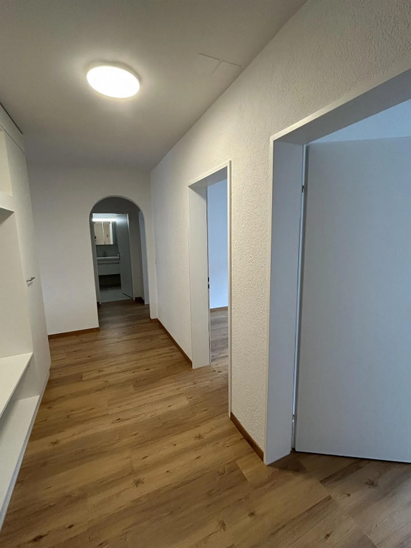 Freshly renovated 4.5-room apartment - Photo 7 of 13