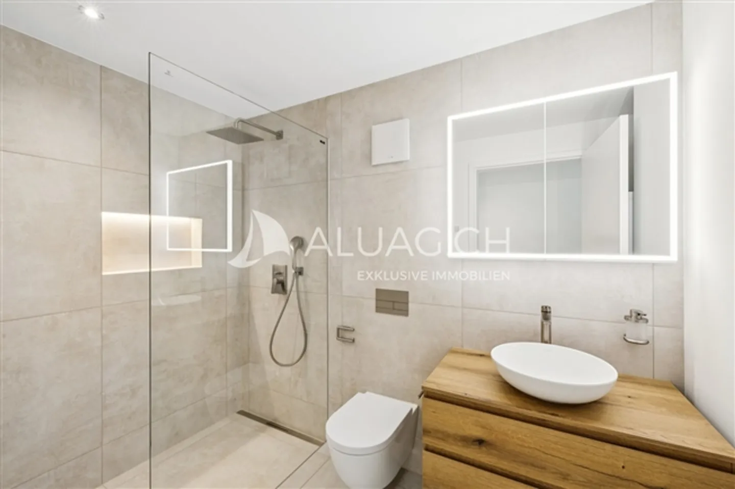 APPARTEMENT EXCLUSIF DE 5,5 PIÈCES - Photo 13 sur 14