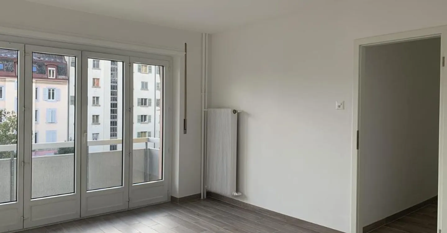 Appartement Rénové avec Balcon - Photo 6 sur 12