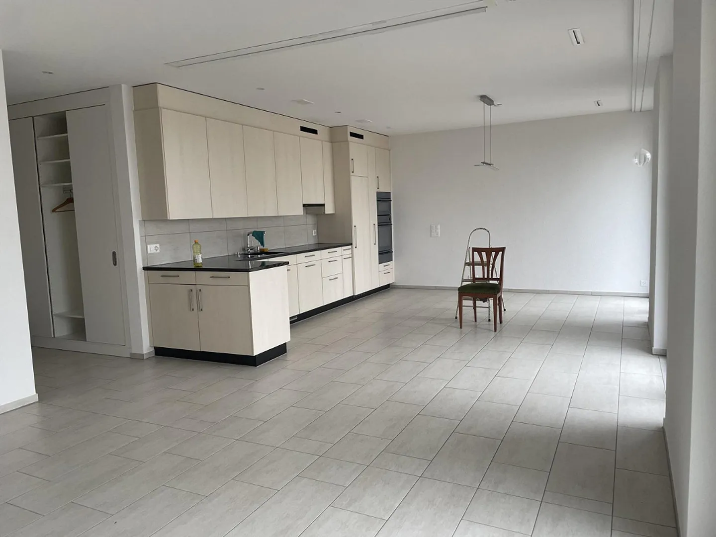 Appartamento duplex sopra i tetti di Winterthur - Foto 5 di 8