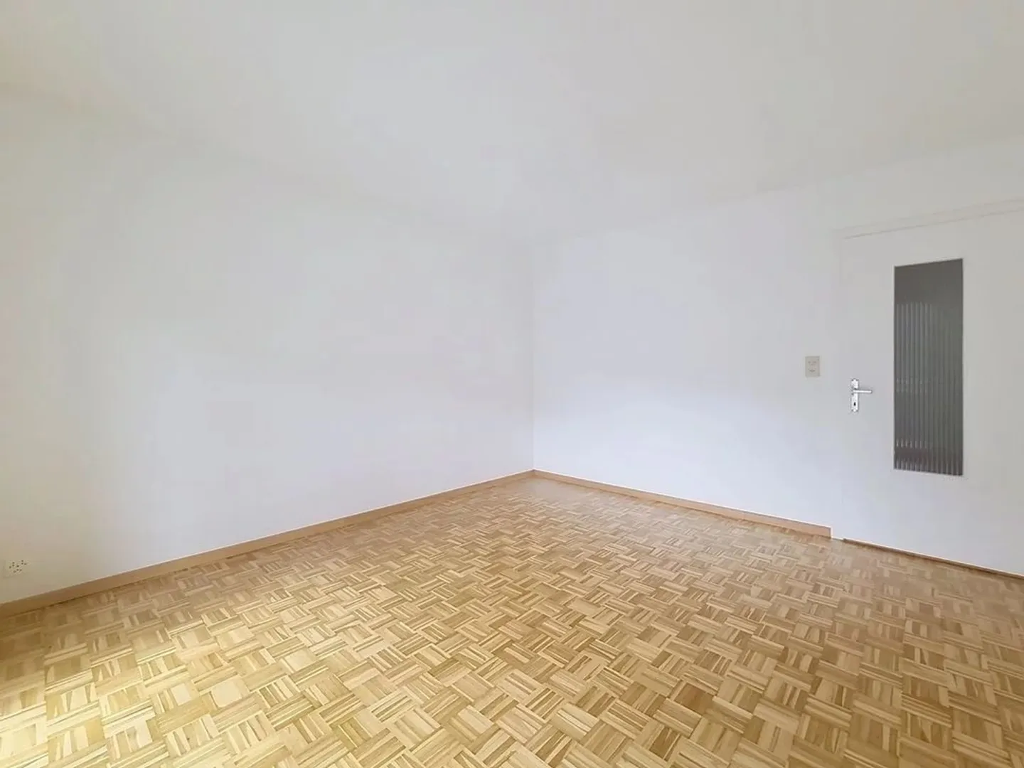 Charming 3-Room Apartment in Sierre - Photo 11 of 11