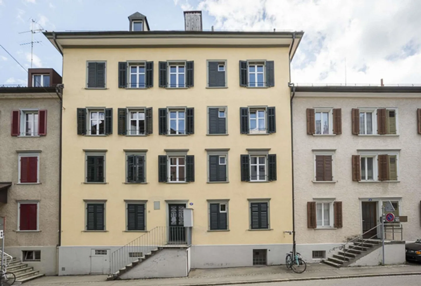 Casa plurifamiliare in un quartiere urbano ricercato a San Gallo - Foto 1 di 4