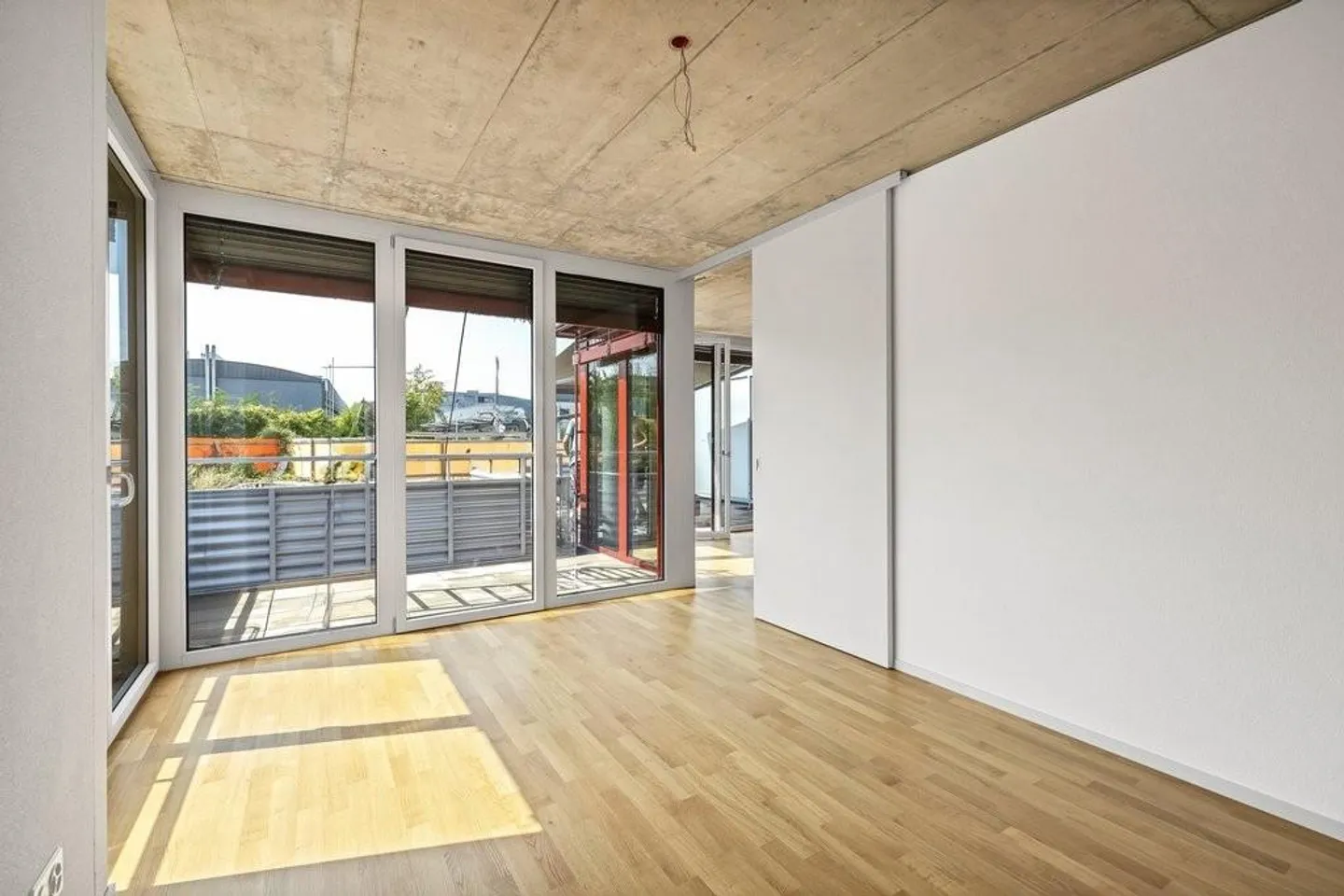 Rent without deposit: Modern 4.5-room apartment in terrace house - Photo 6 of 6